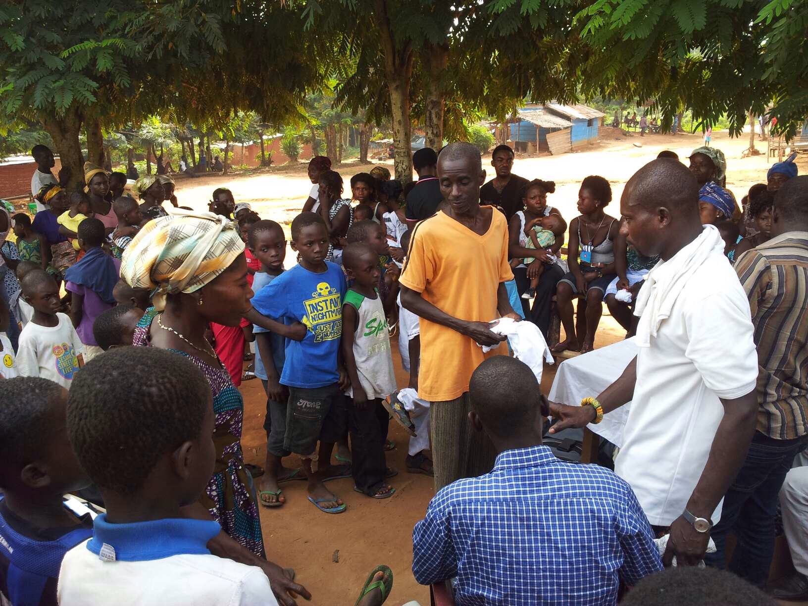 Christmas party in Akwatiakwaso, choosing clothes